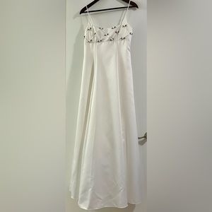 Long white bridal prom dress